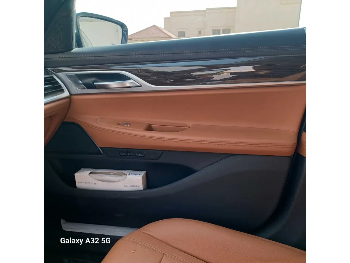 Car image 33