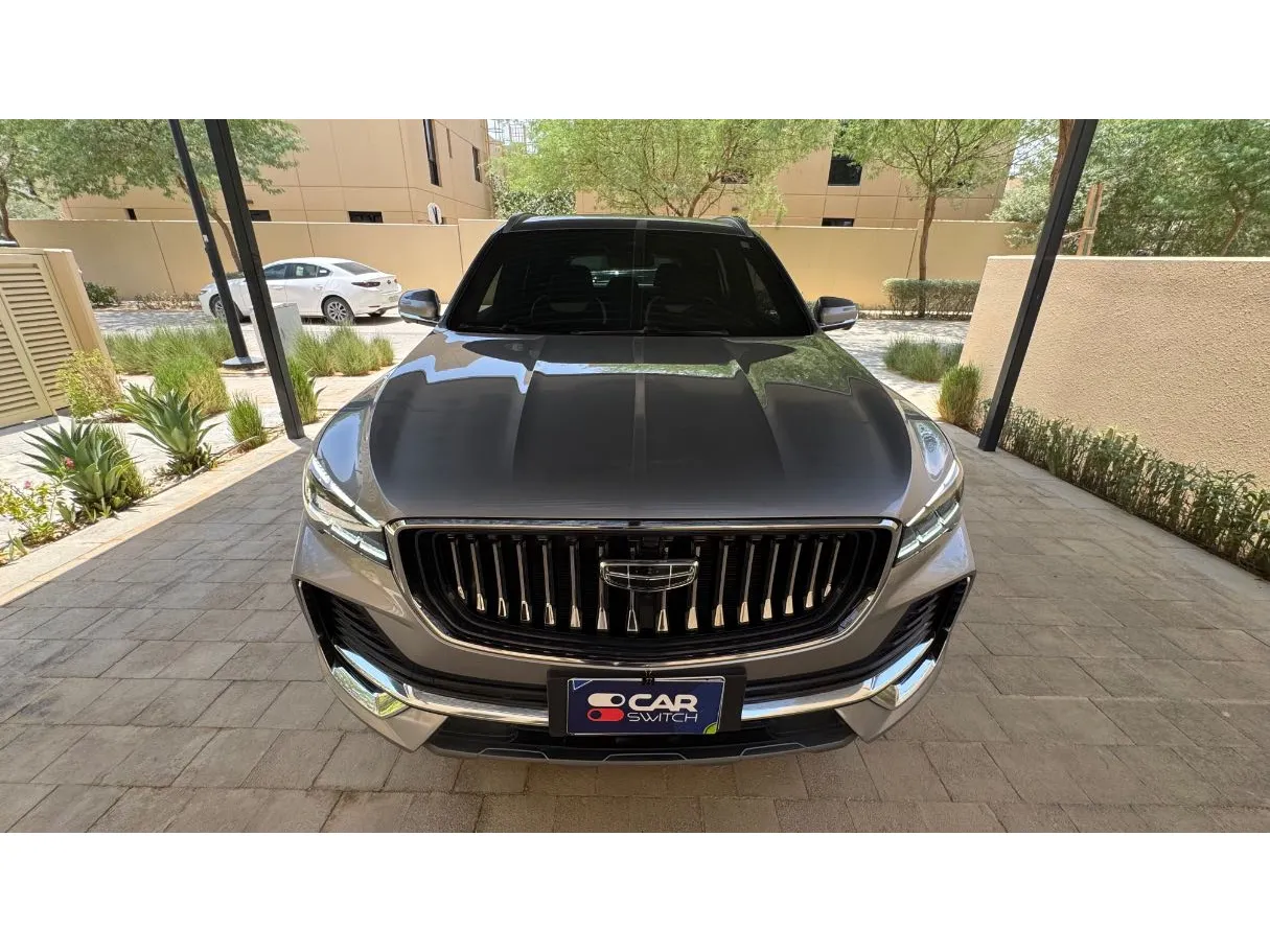 Car image 2