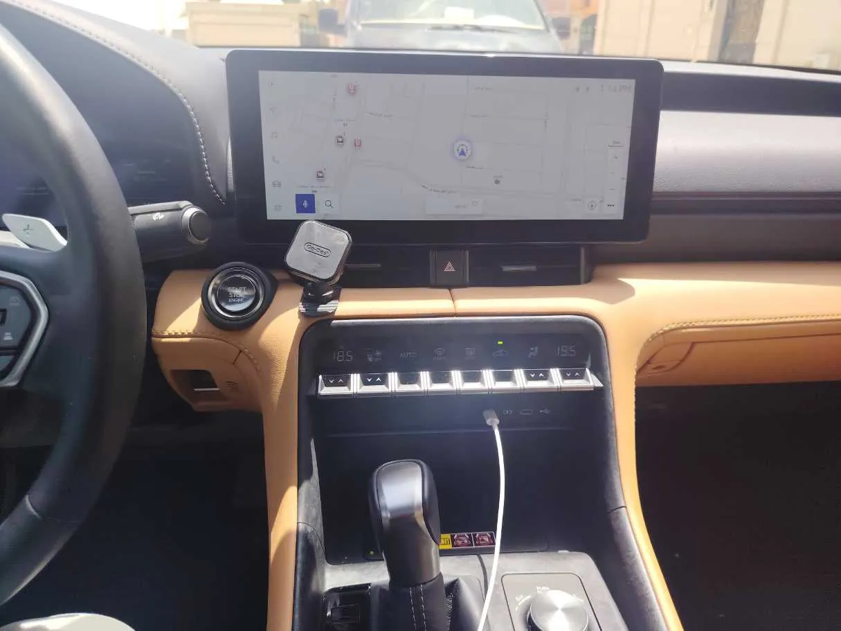 Car image 21