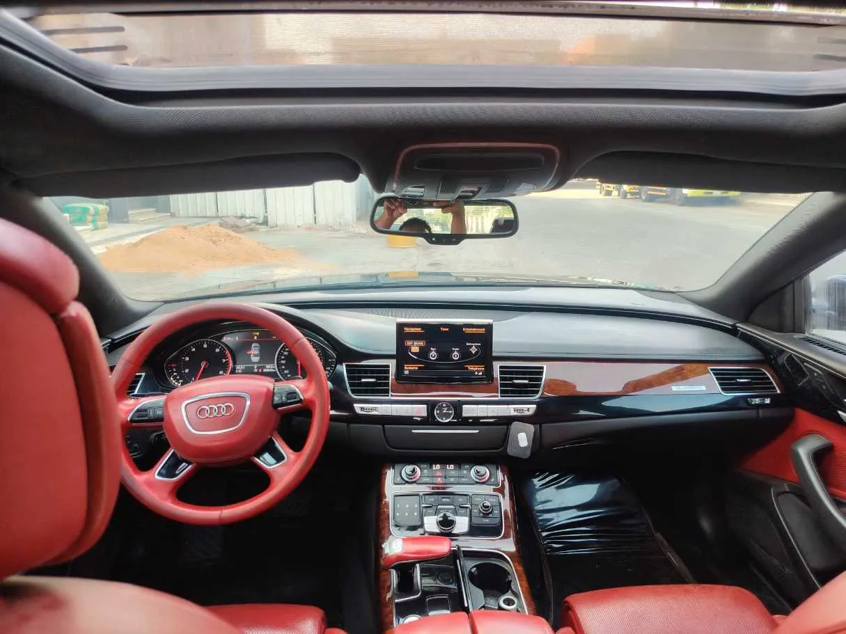 Car image 17