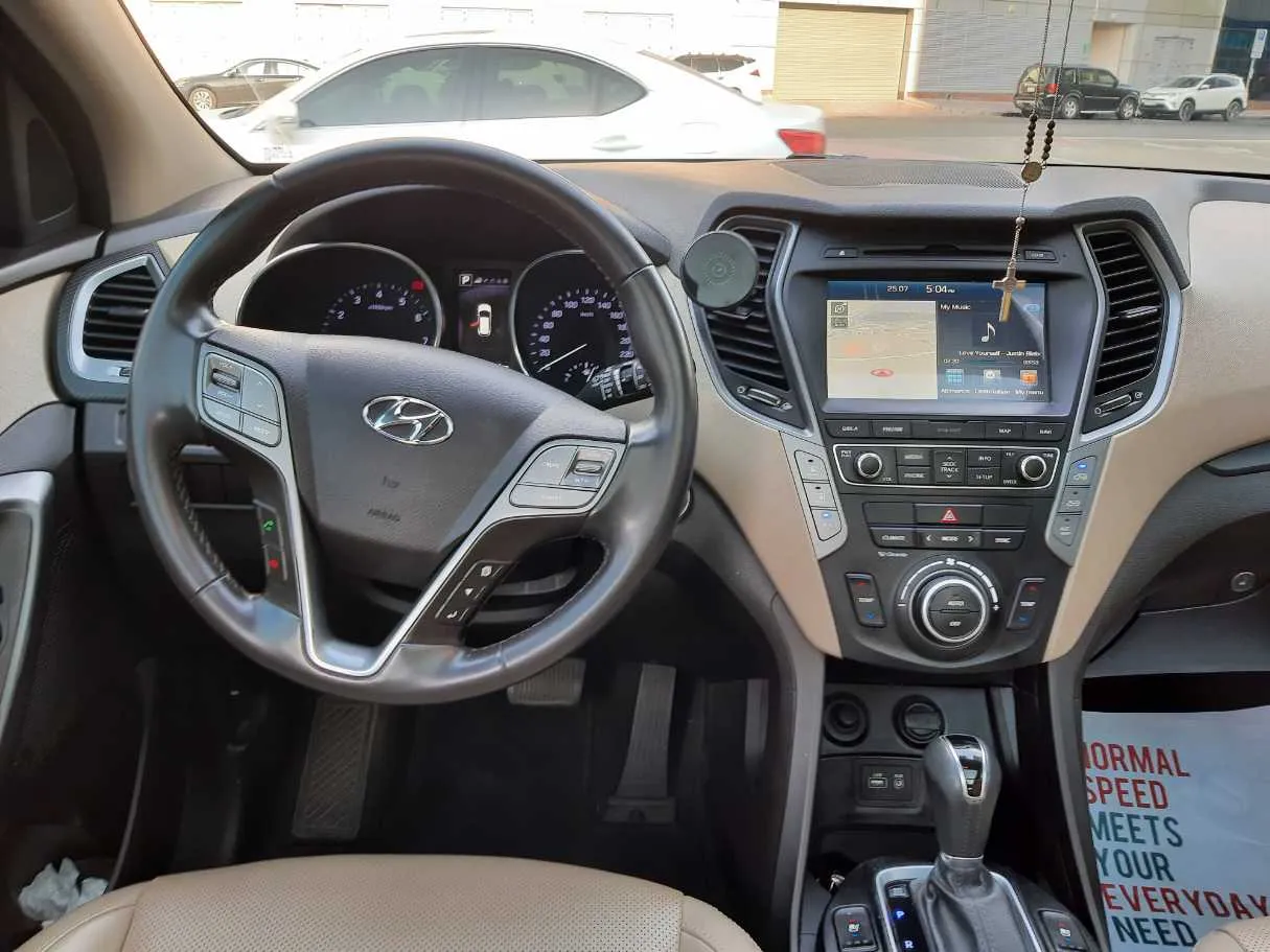 Car image 17