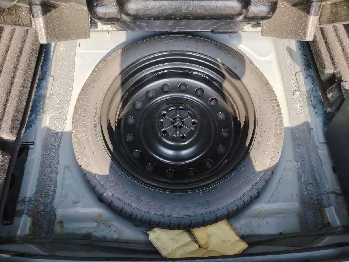 Car image 38