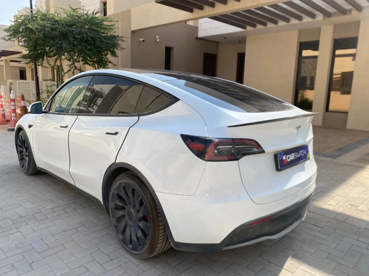 Car image 7