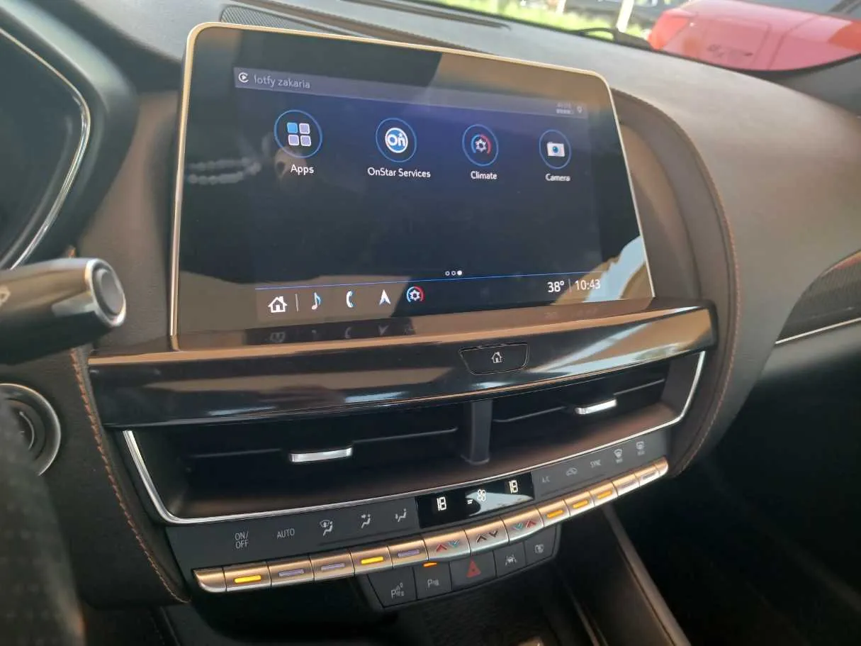 Car image 16