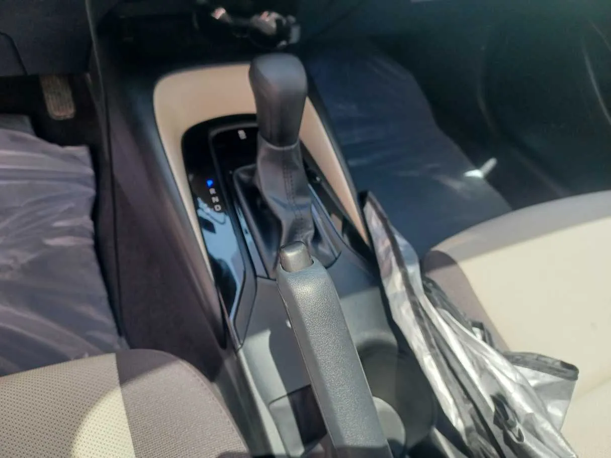 Car image 17