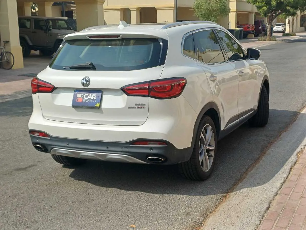 Car image 5