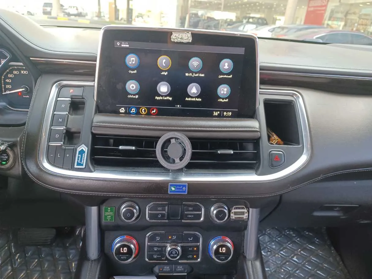 Car image 13