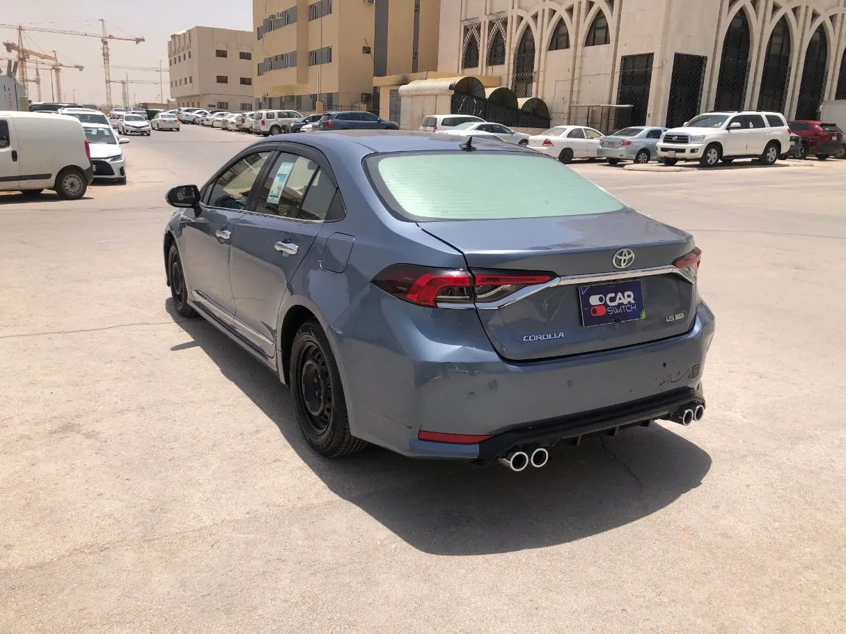 Car image 7
