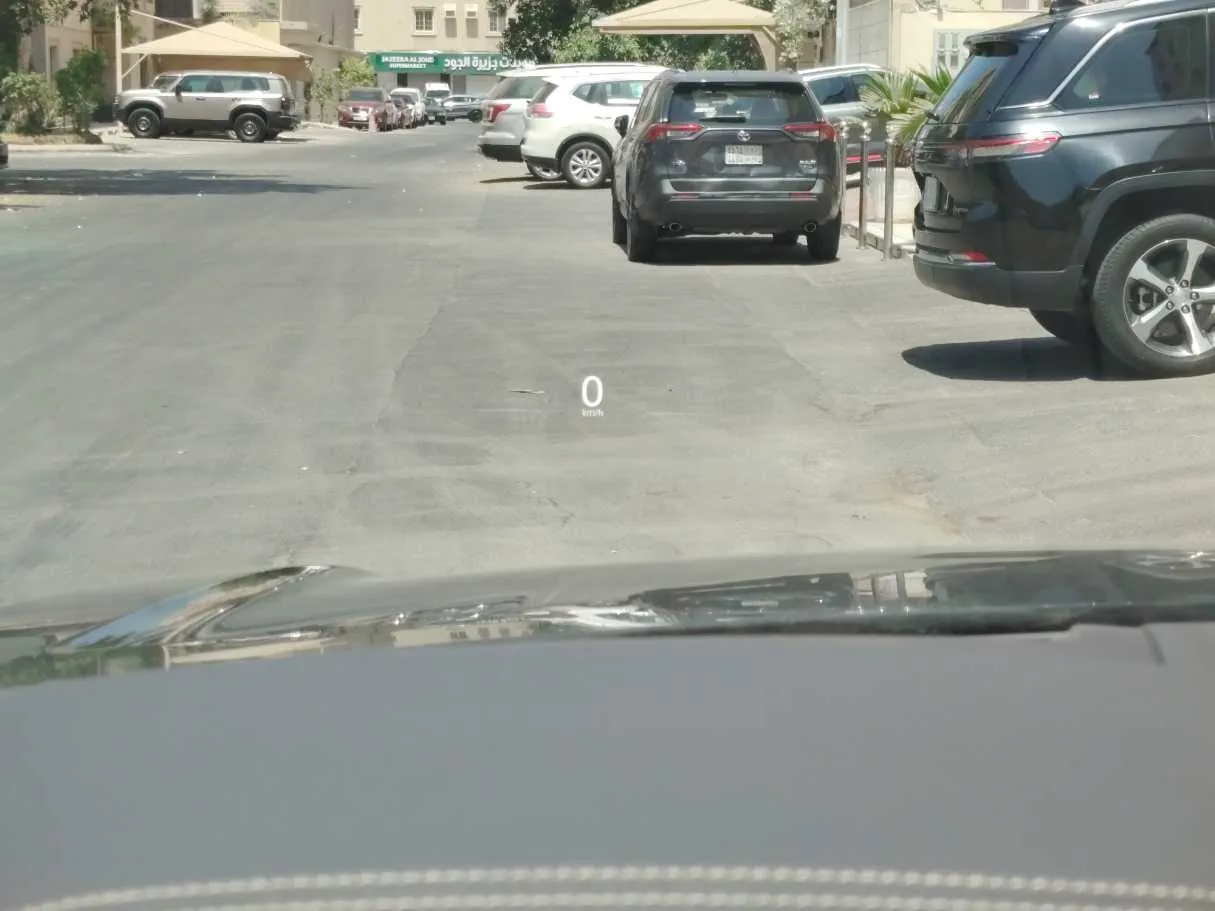 Car image 32