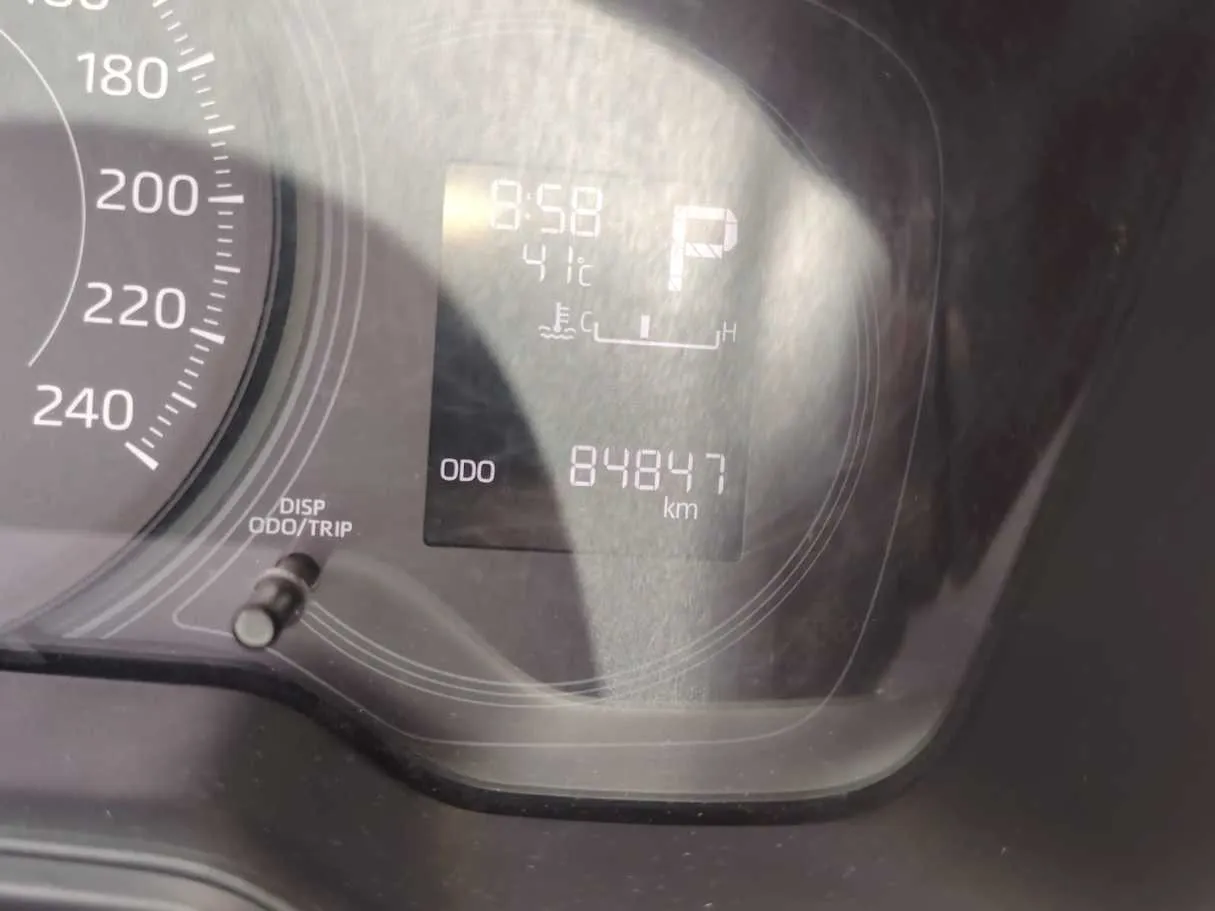 Car image 21