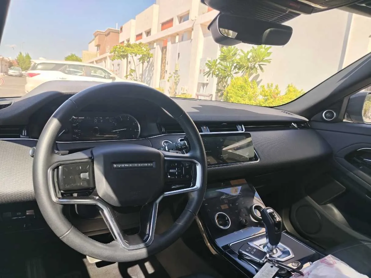 Car image 23