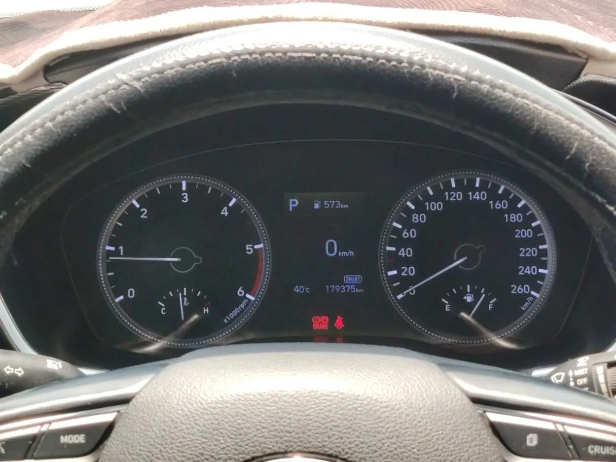 Car image 22