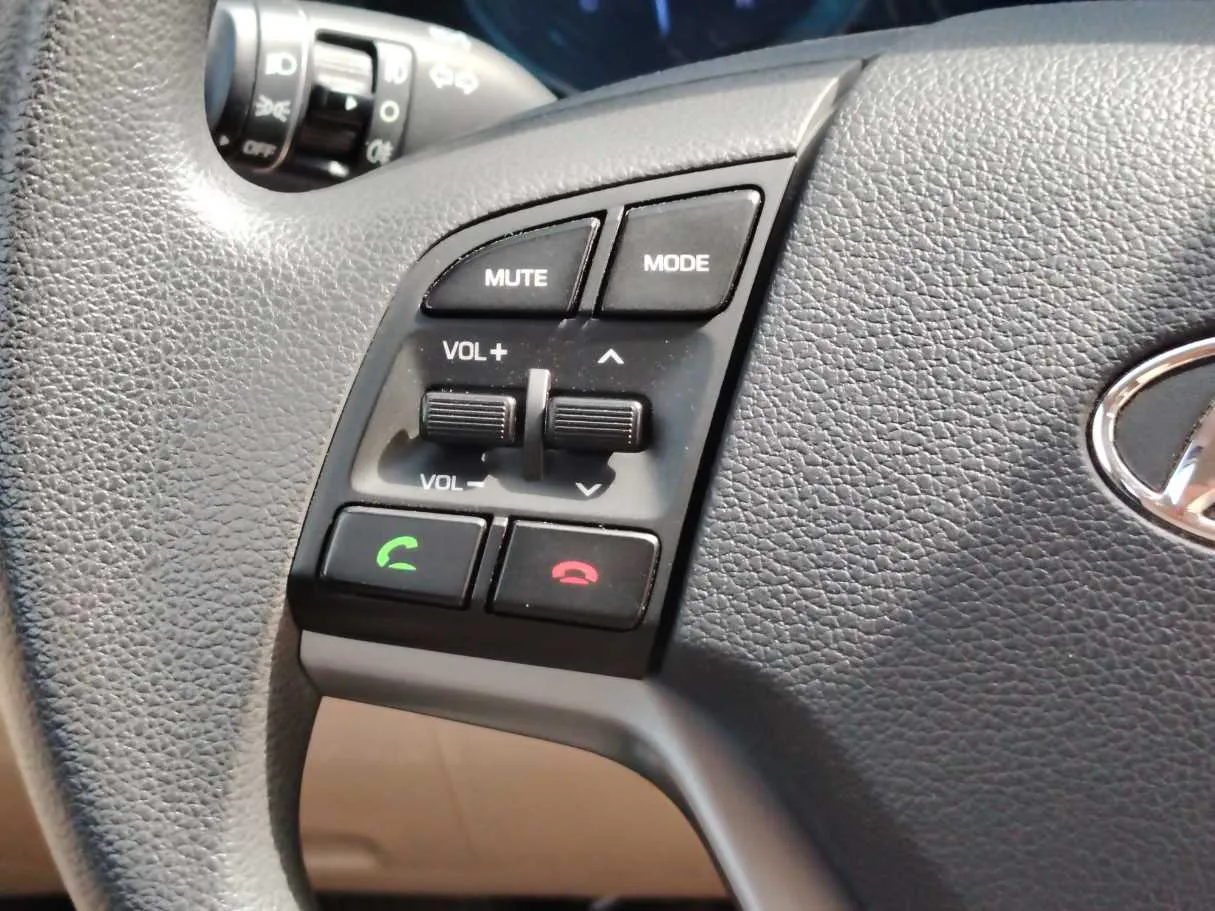 Car image 28