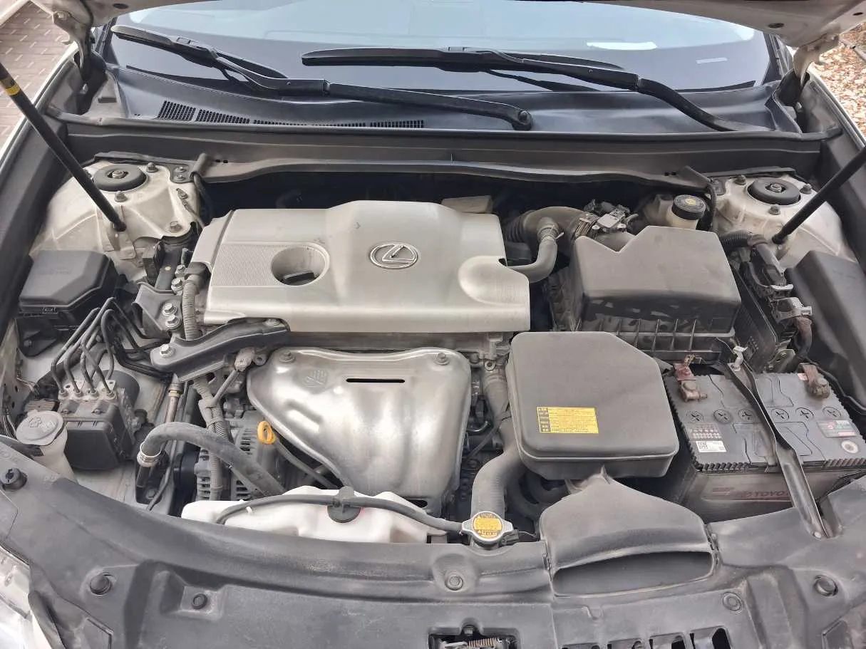 Car image 22