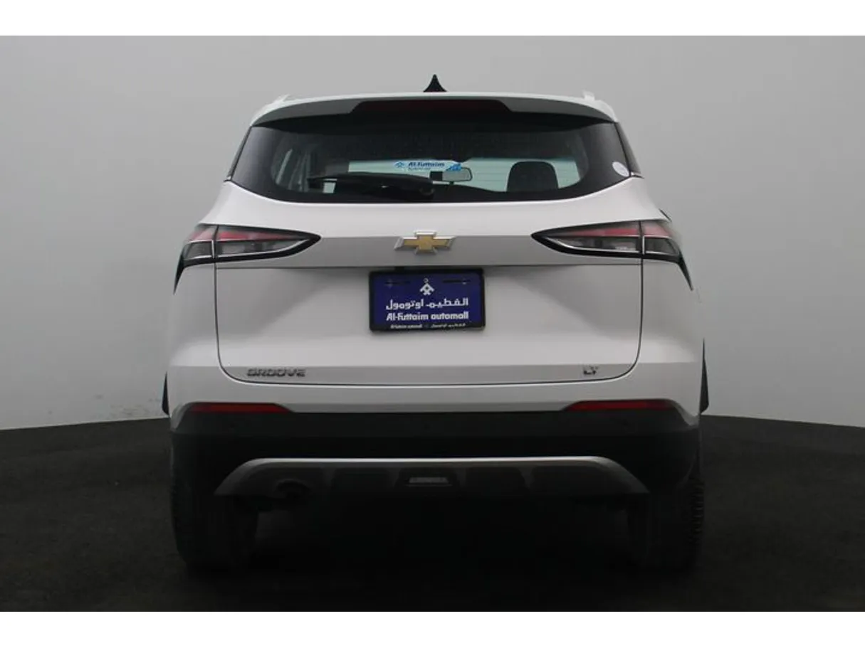 Car image 12