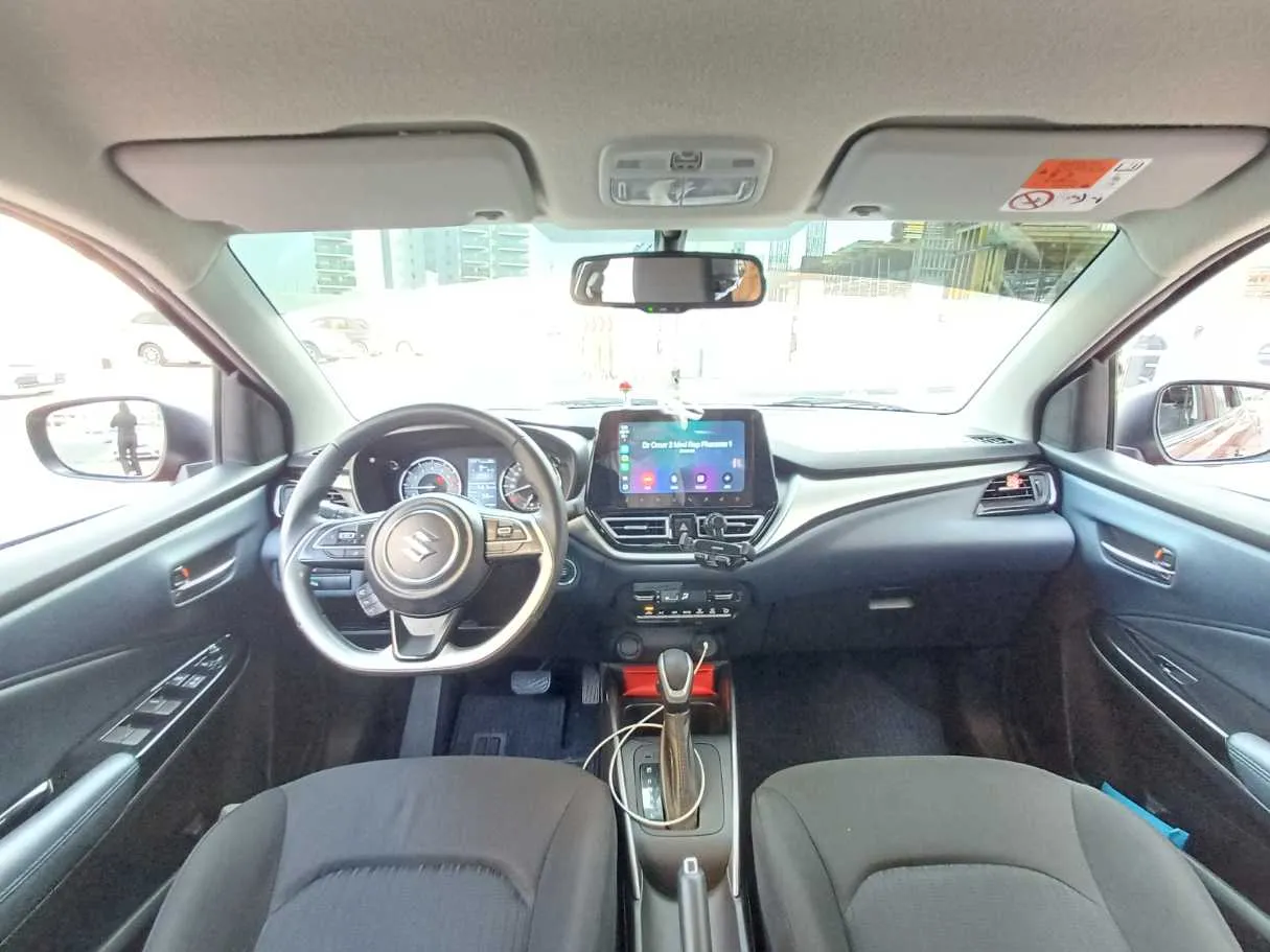 Car image 18