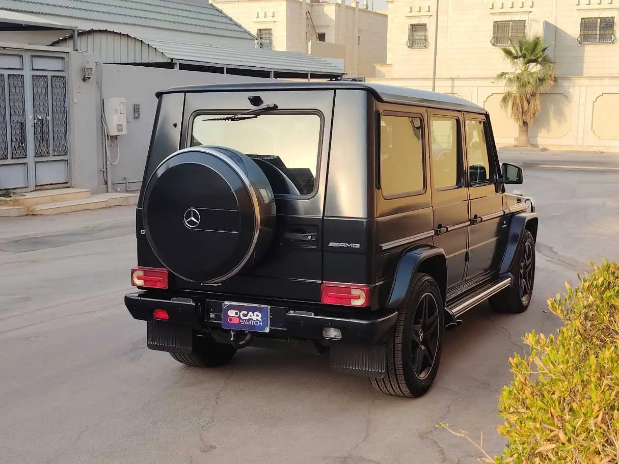 Car image 5