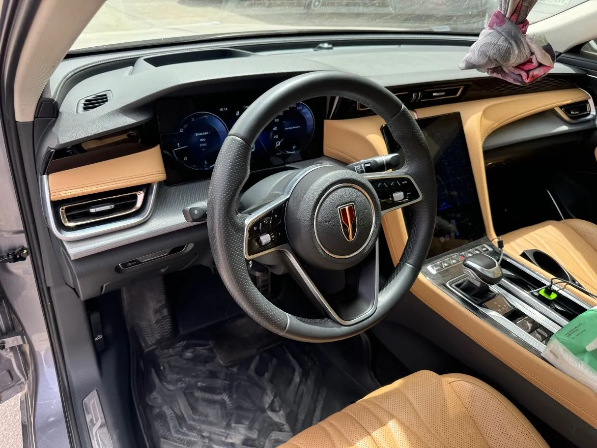 Car image 13