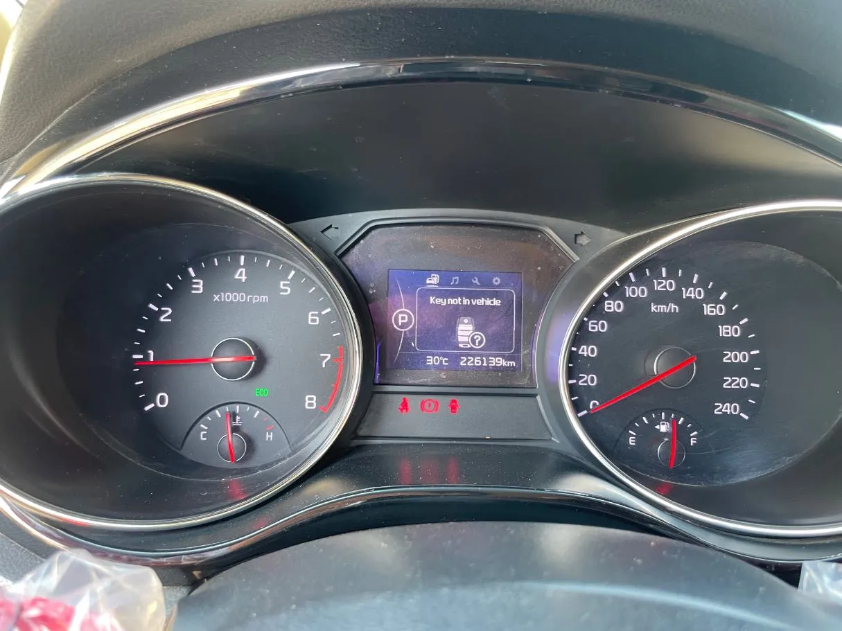 Car image 19