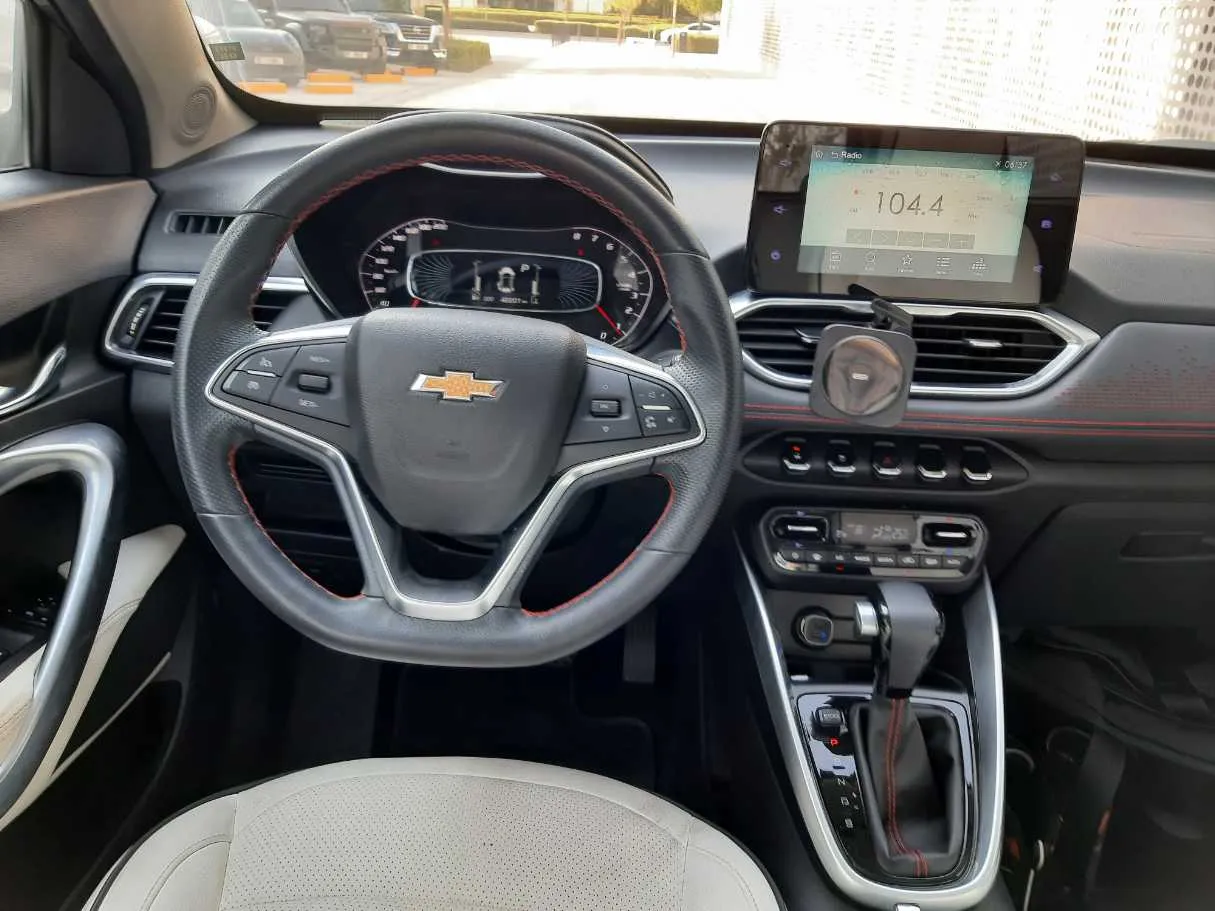 Car image 17