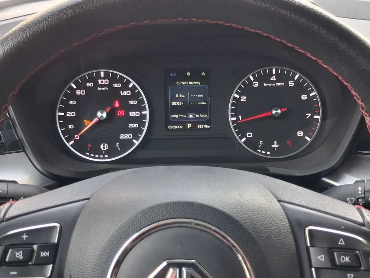 Car image 17