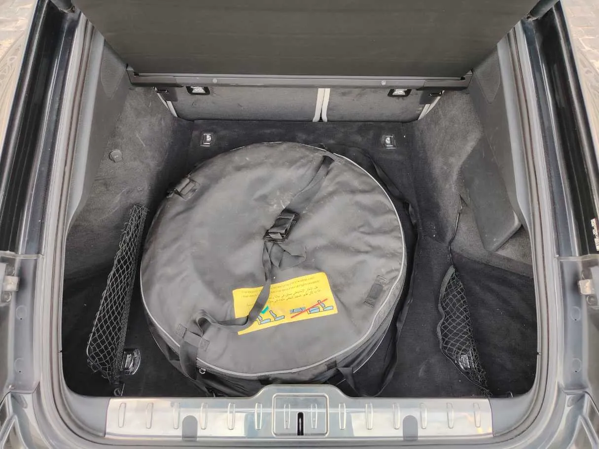 Car image 38