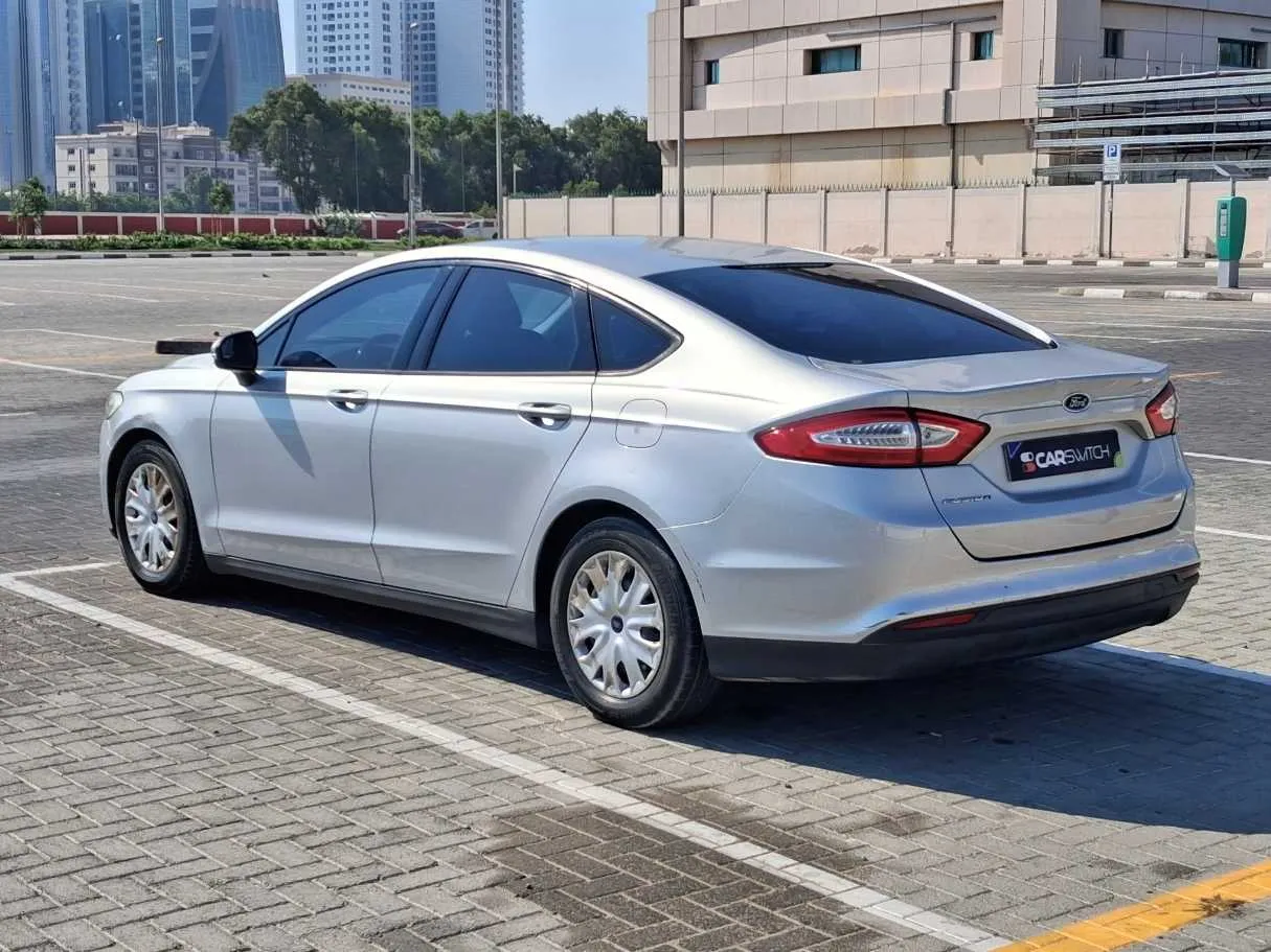 Car image 7