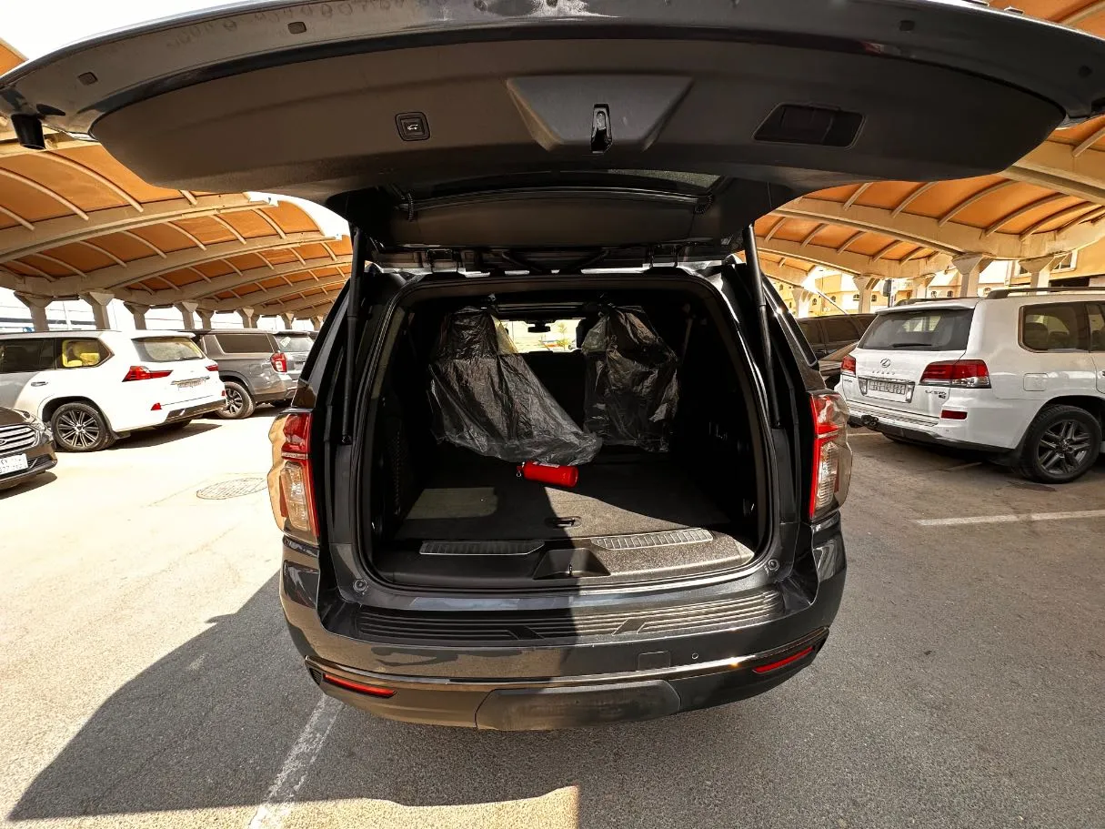 Car image 23