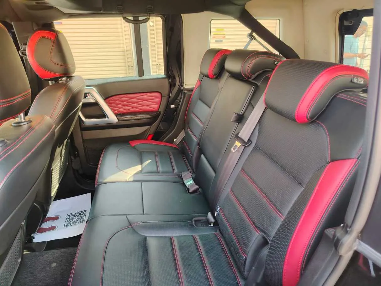 Car image 17