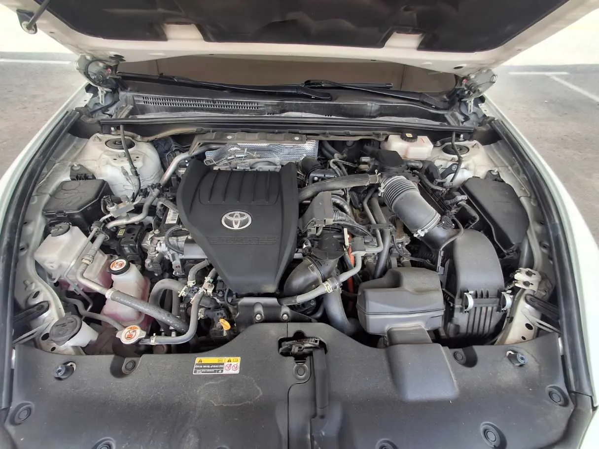 Car image 24