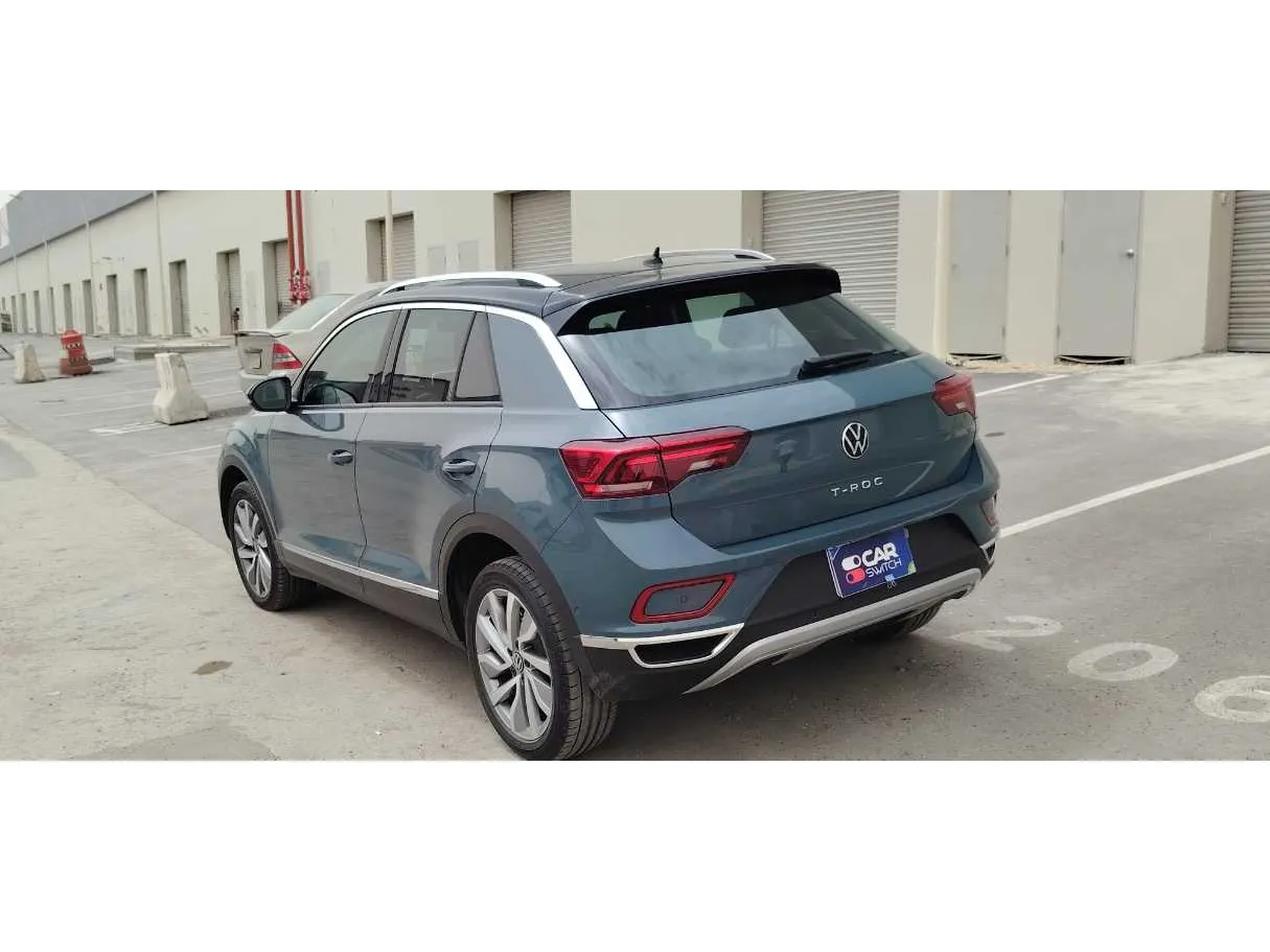 Car image 7