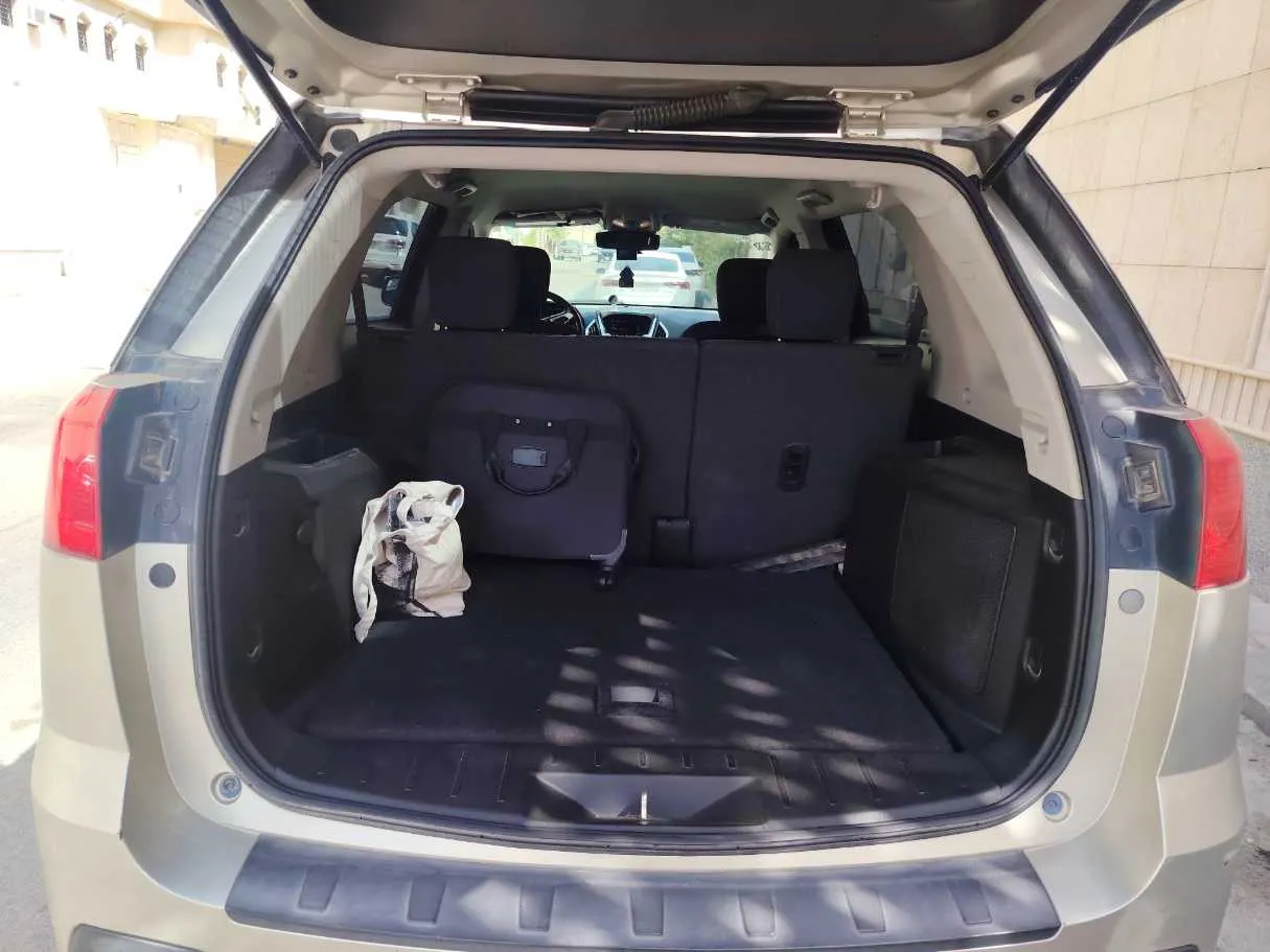 Car image 23