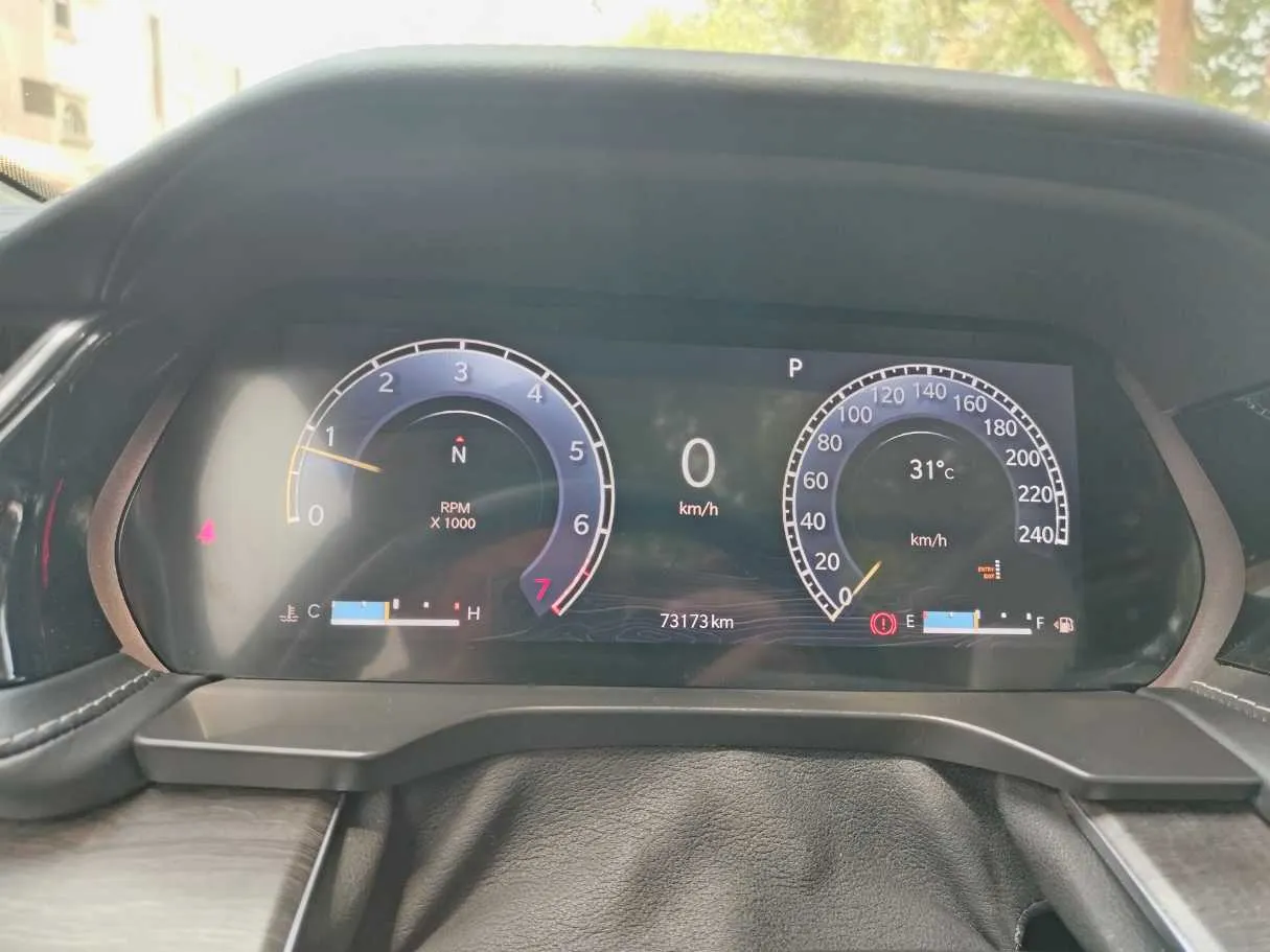 Car image 29