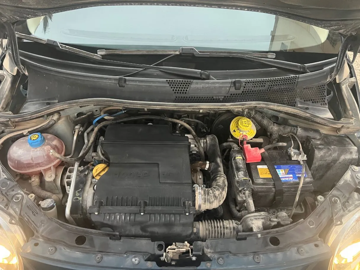 Car image 20