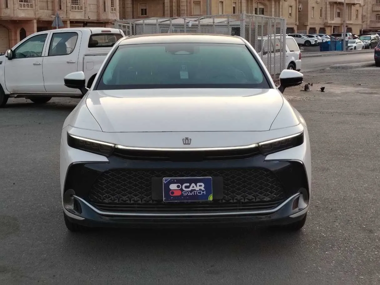 Car image 2