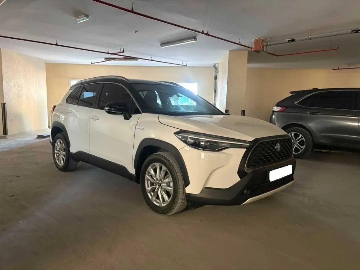 Car image 3