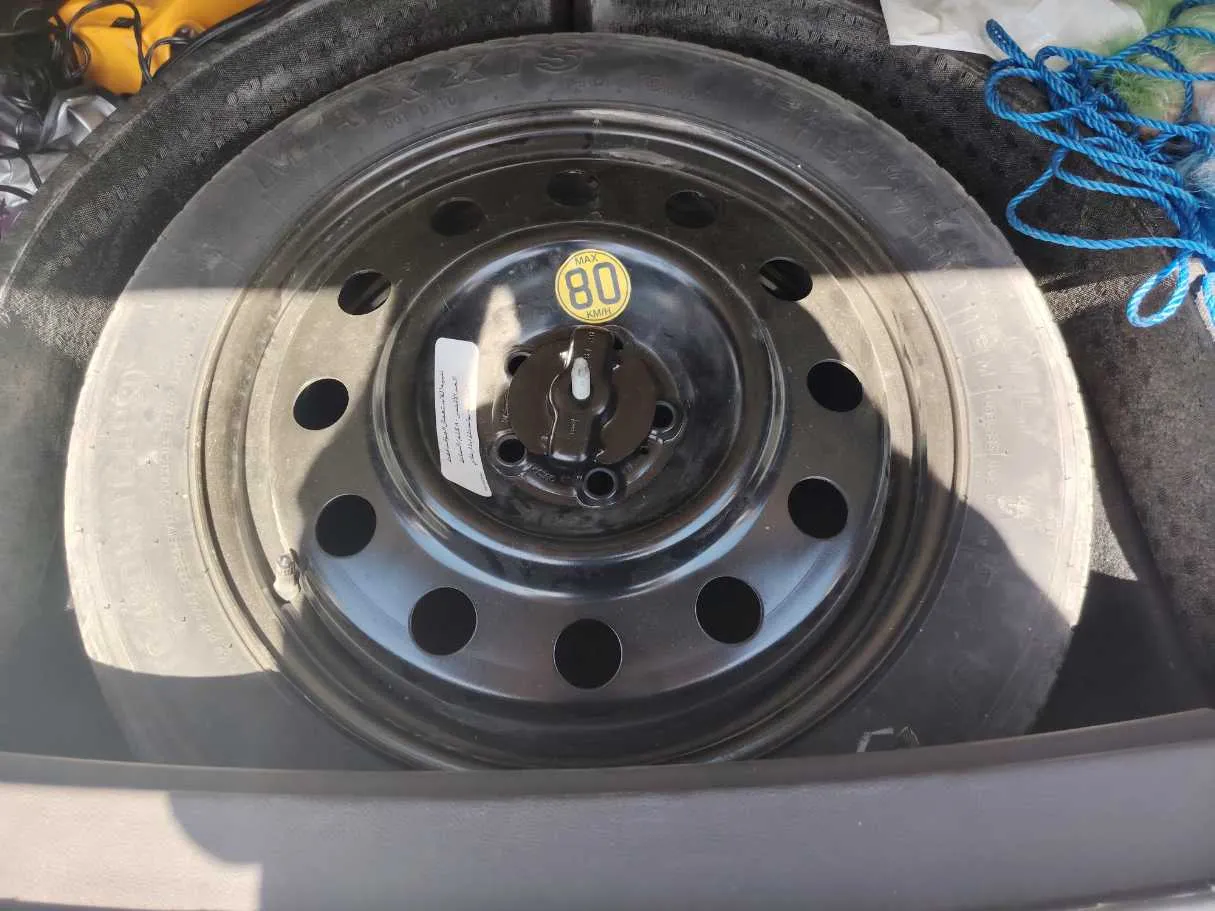 Car image 23