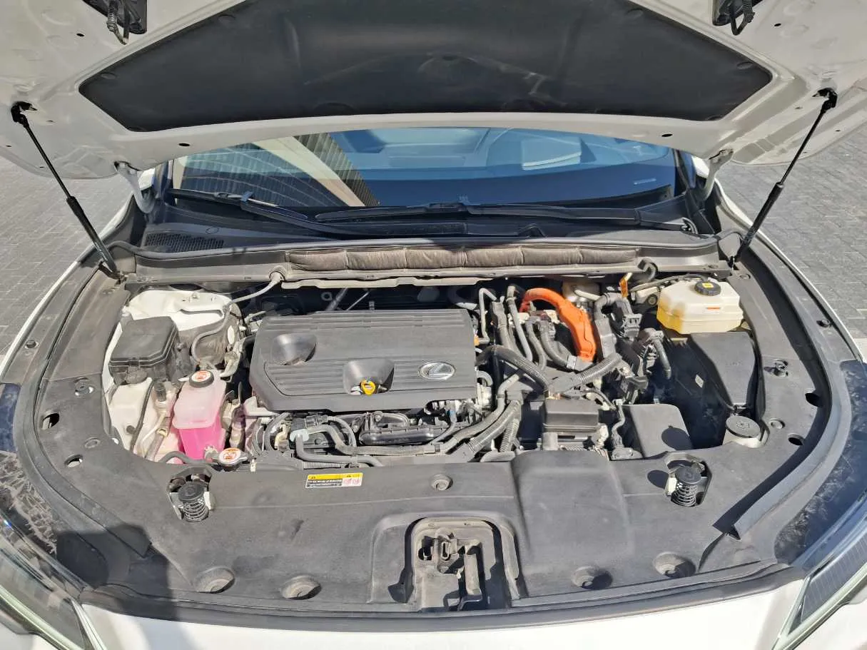 Car image 22