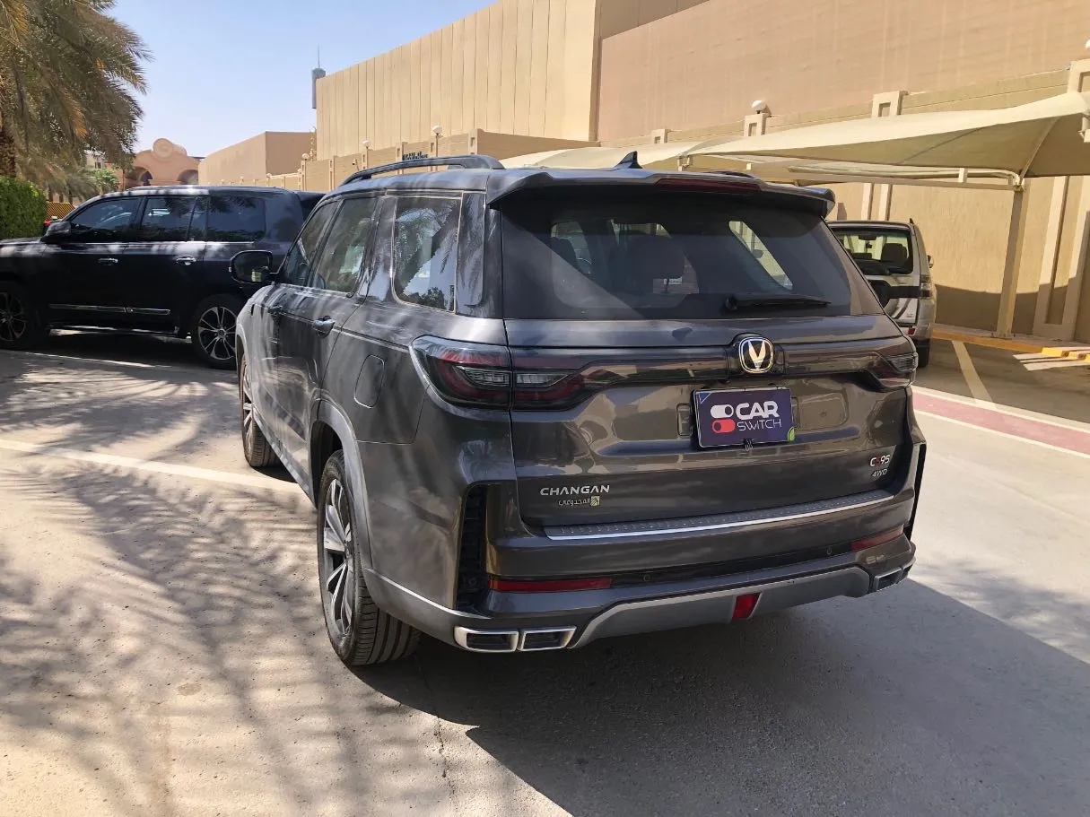 Car image 7