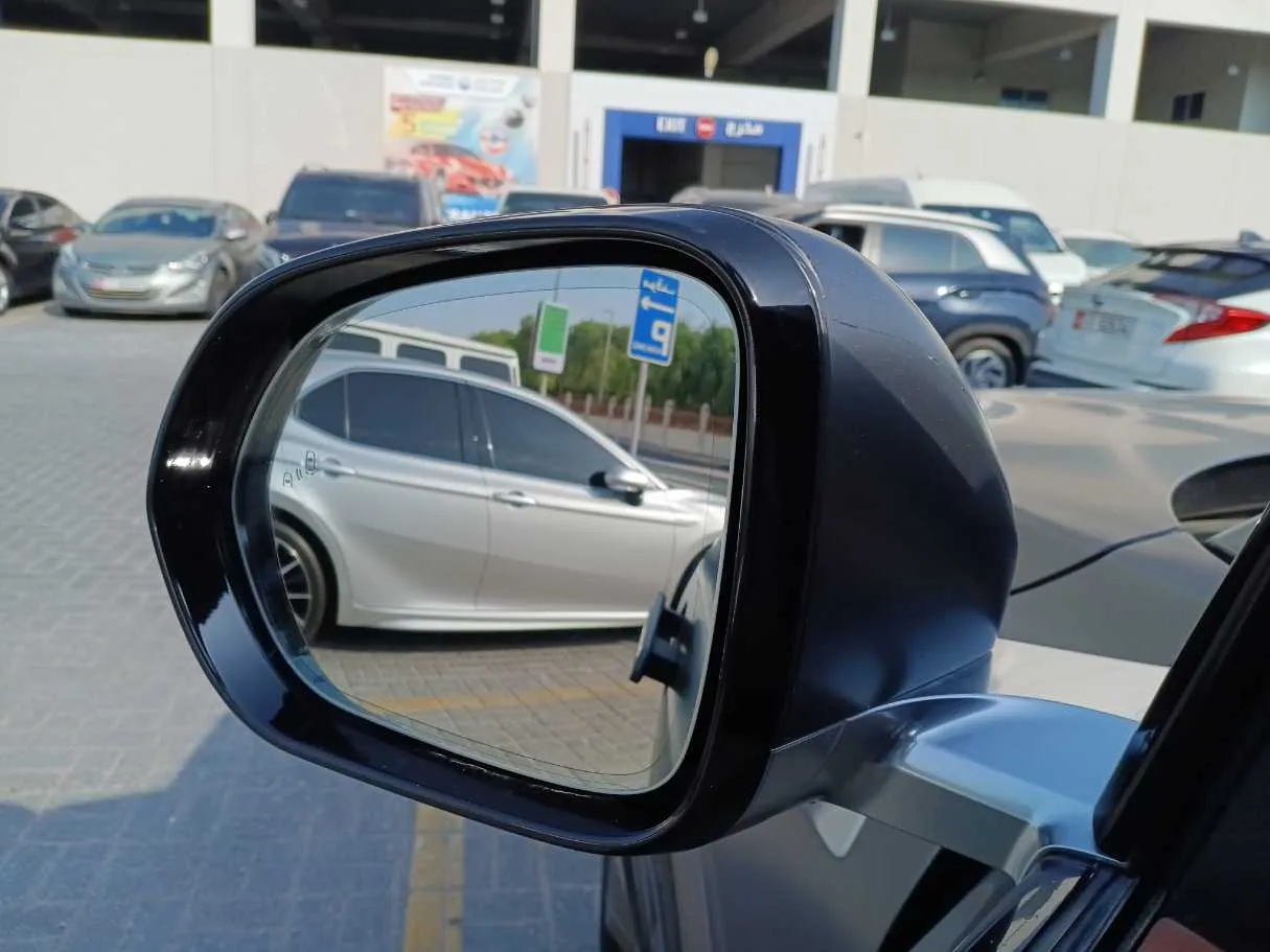 Car image 22