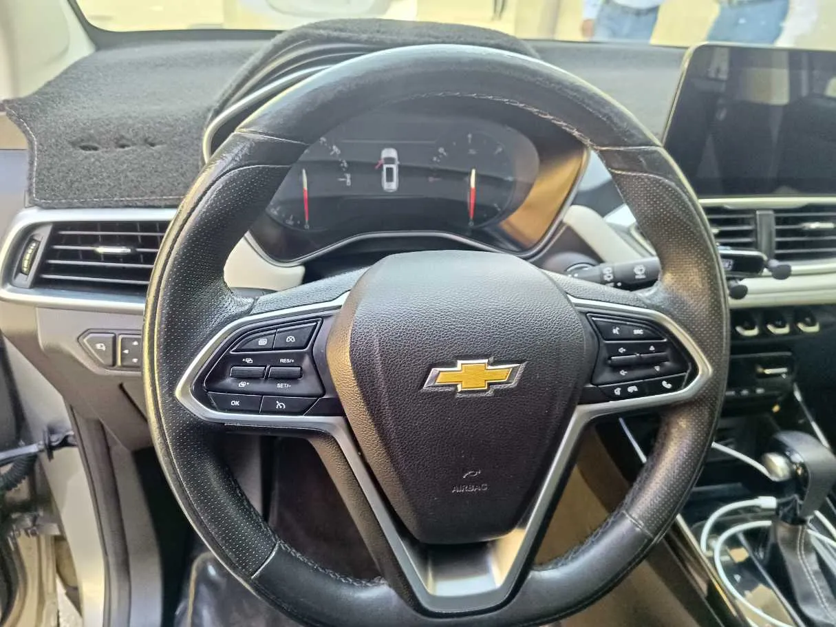 Car image 23