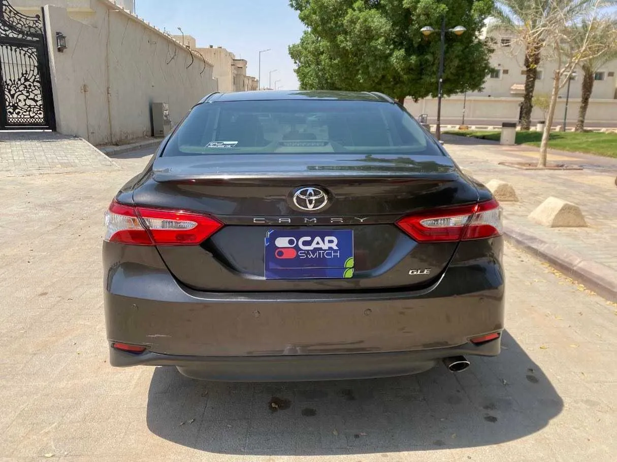 Car image 5