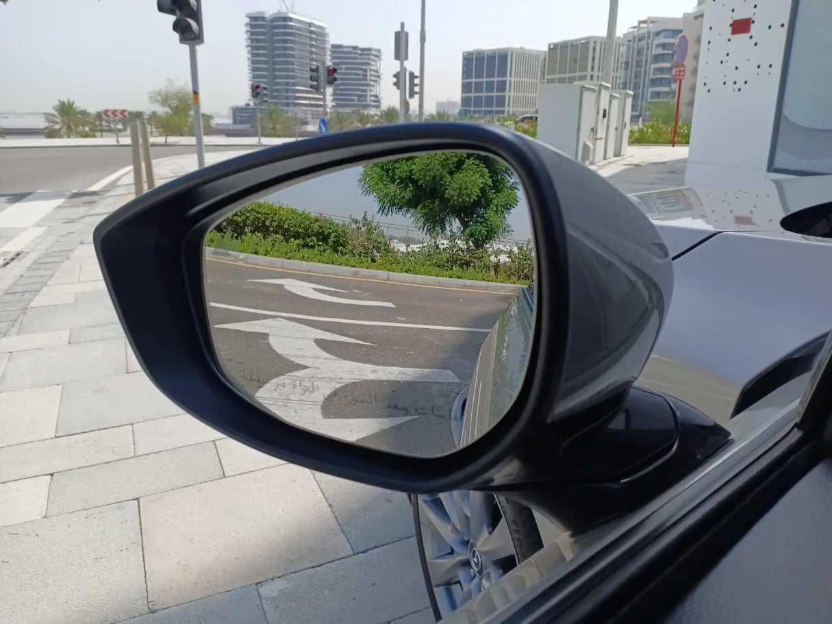 Car image 21
