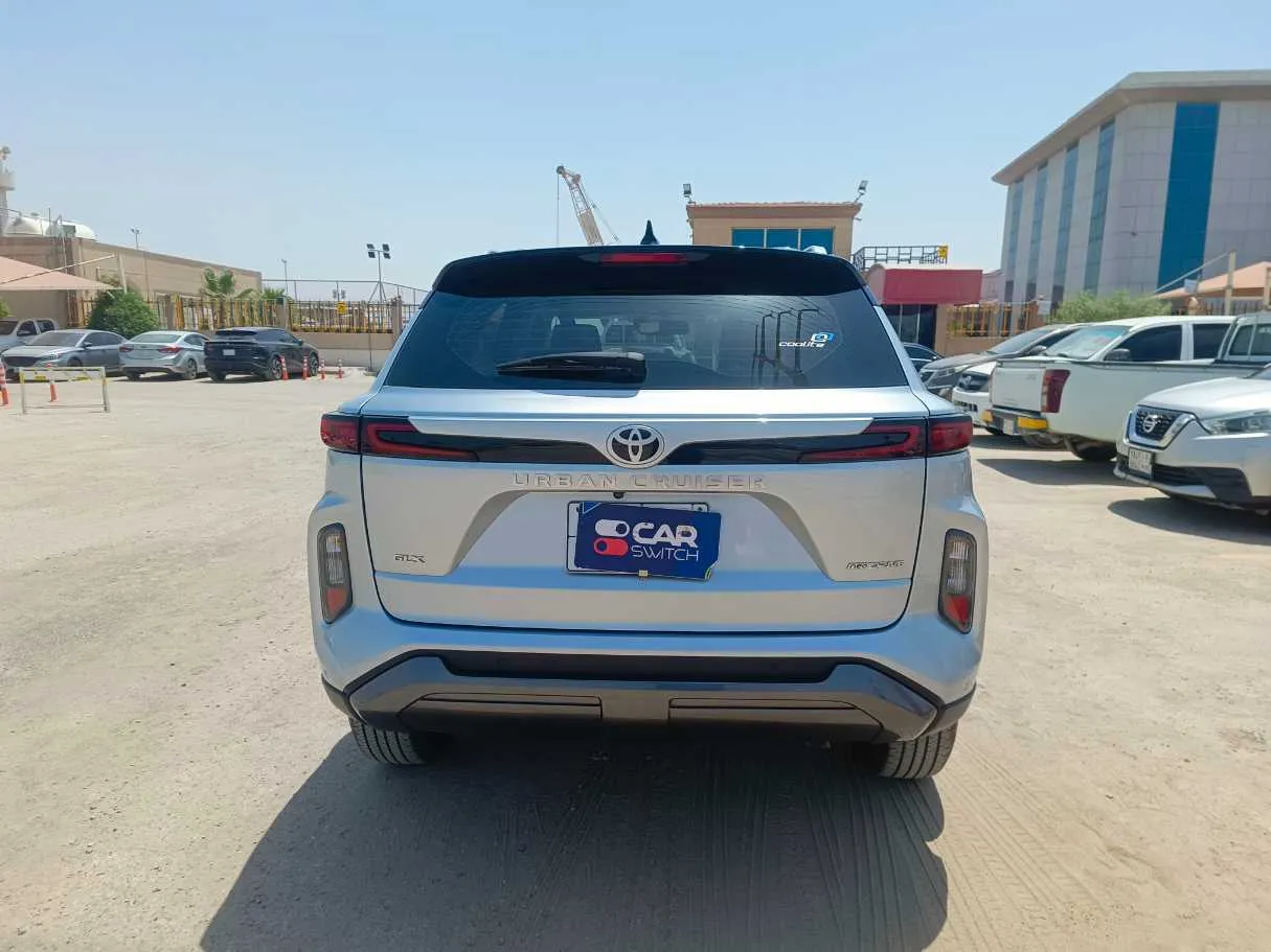 Car image 6