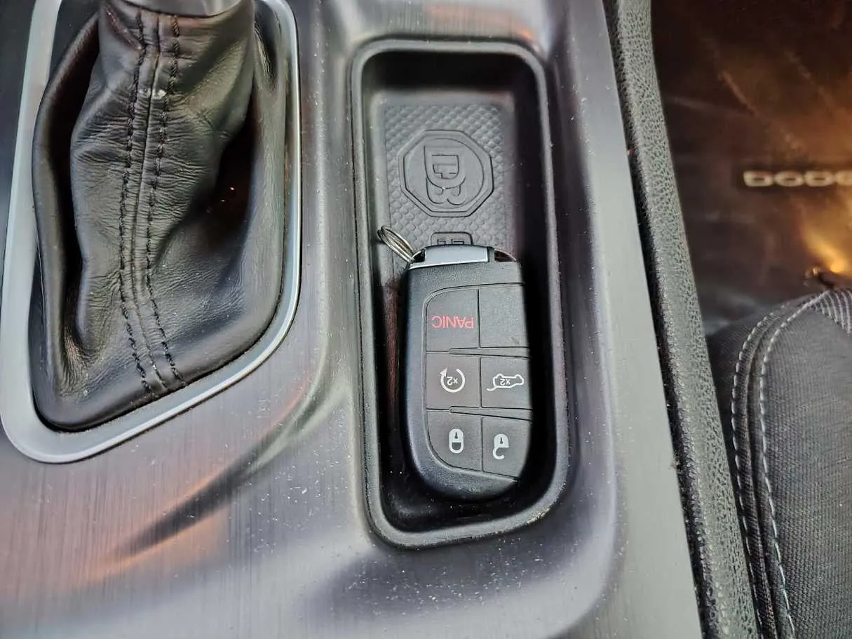 Car image 37