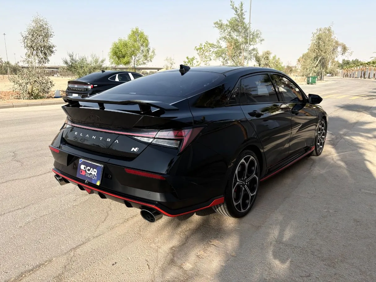 Car image 5