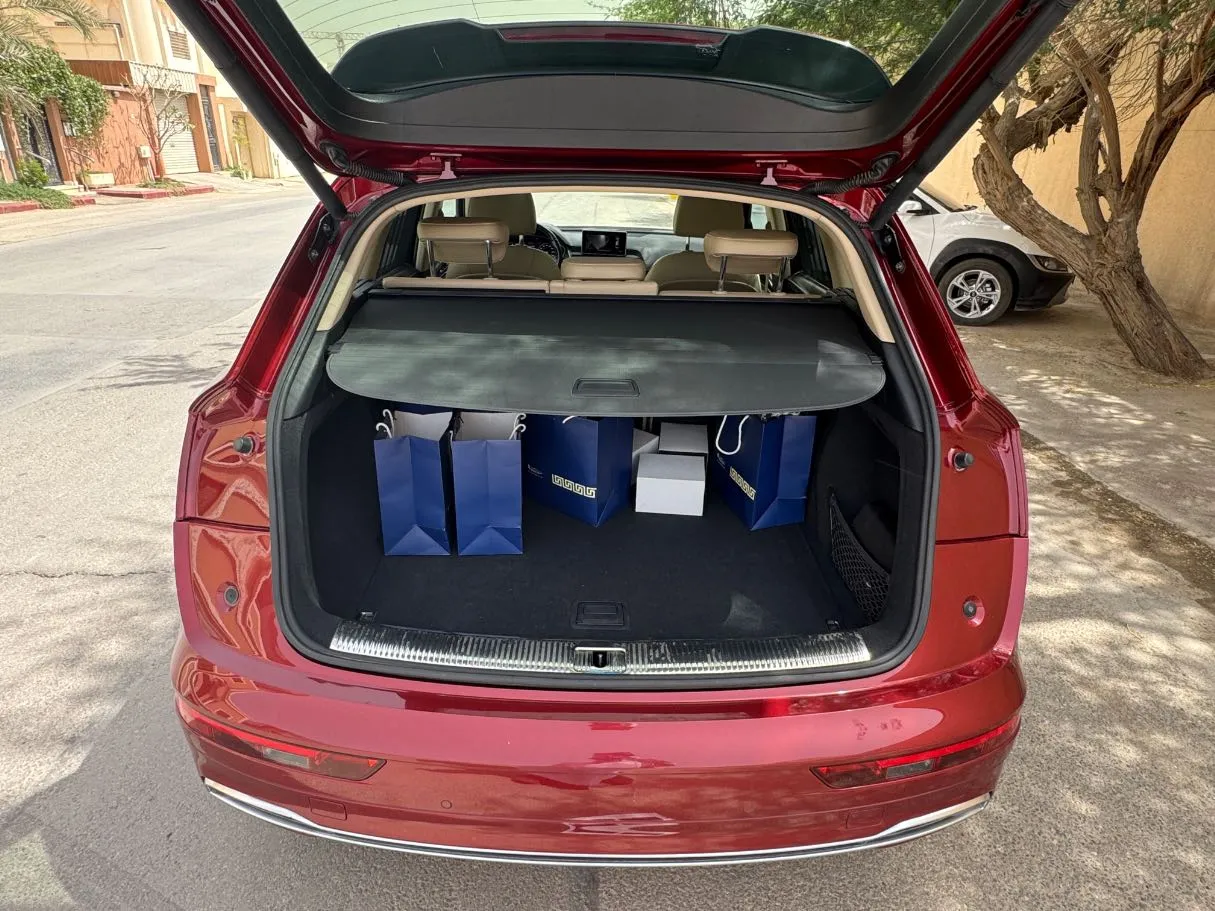 Car image 20