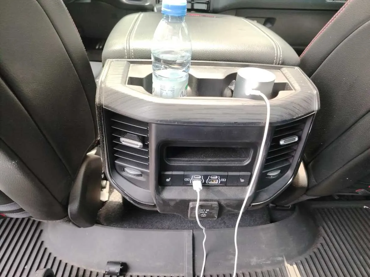 Car image 46