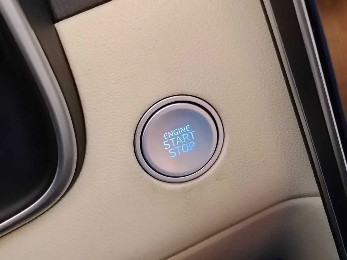 Car image 29