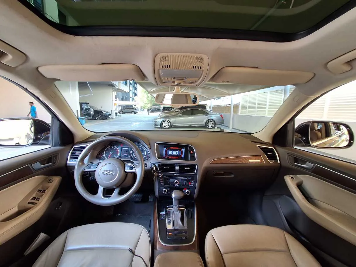 Car image 17